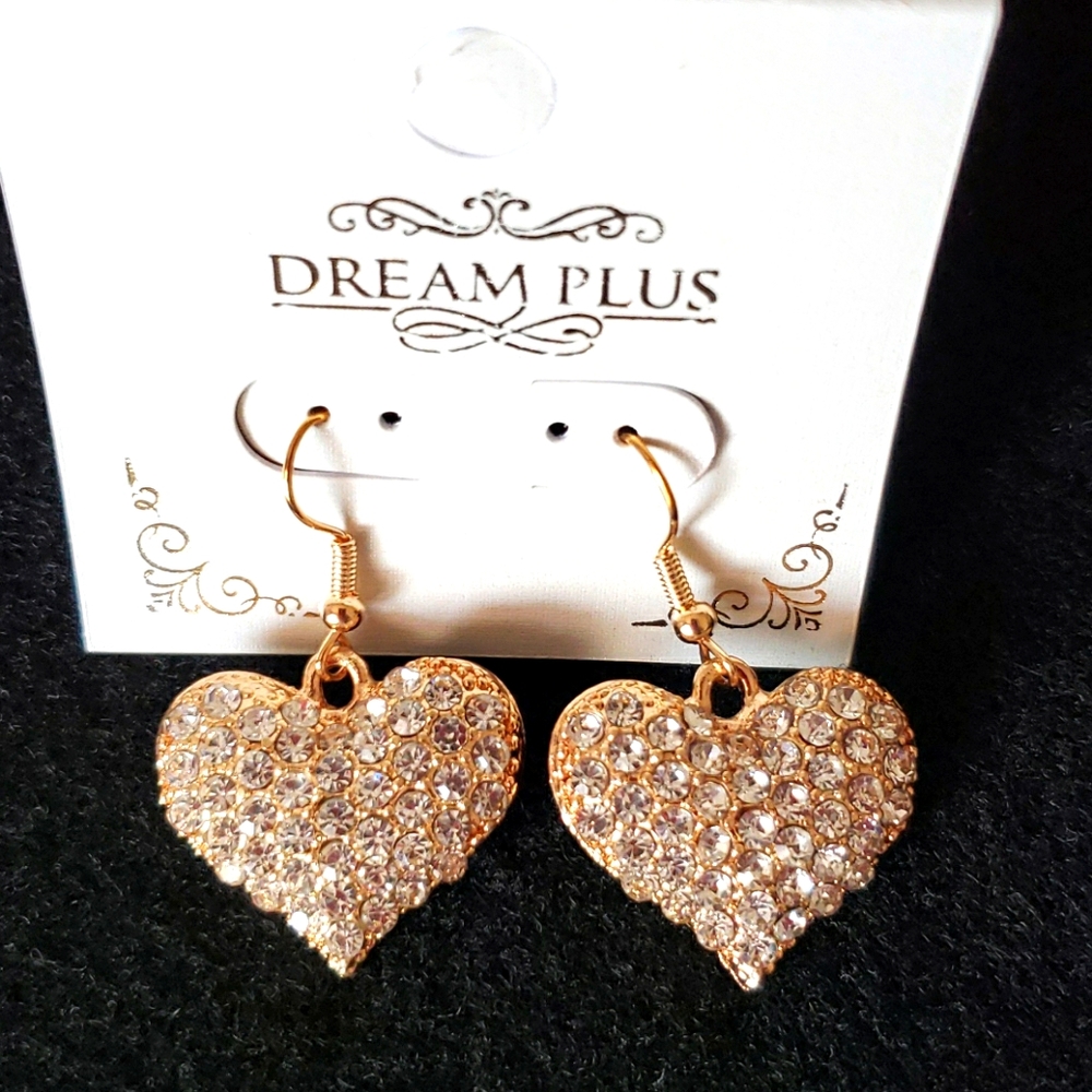 Rhinestone heart shaped earrings set in gold finis